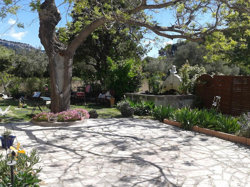 B&B Le Clos Des Cigales Cassis Luaran gambar